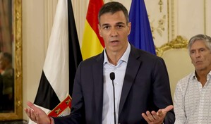 Tras los incendios, la crisis en Ceuta abre un nuevo frente para Pedro S&aacute;nchez