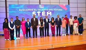 J&oacute;venes de 25 provincias son reconocidos por desarrollar iniciativas STEM