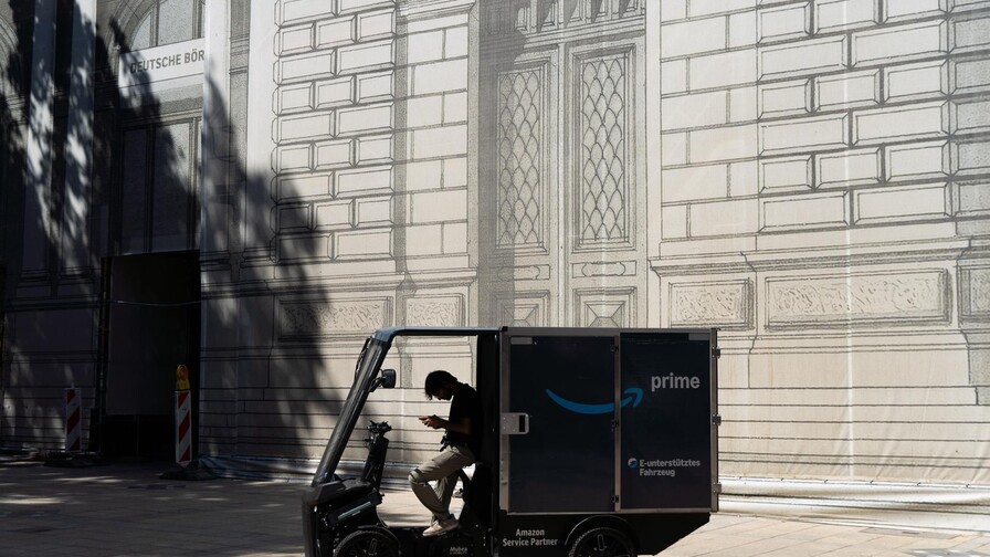 Bezos vende 15 millones de acciones de Amazon tras alcanzar su máximo valor Bezos vende 15 millones de acciones de Amazon tras alcanzar su máximo valor