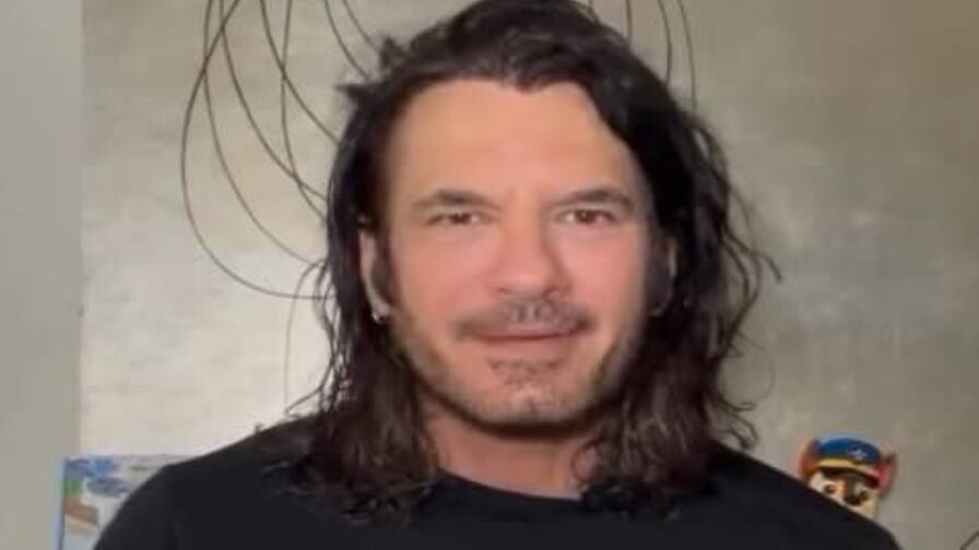 Mario Cimarro denuncia veto de Telemundo mientras su expareja lo acusa de violencia doméstica Mario Cimarro denuncia veto de Telemundo mientras su expareja lo acusa de violencia doméstica