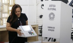 Brasil exhibe por primera vez el interior de una urna electr&oacute;nica ante cr&iacute;ticas pol&iacute;ticas