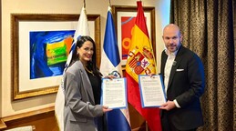 Index firma acuerdo con organizaci&oacute;n internacional para capacitar a dominicanos en el exterior