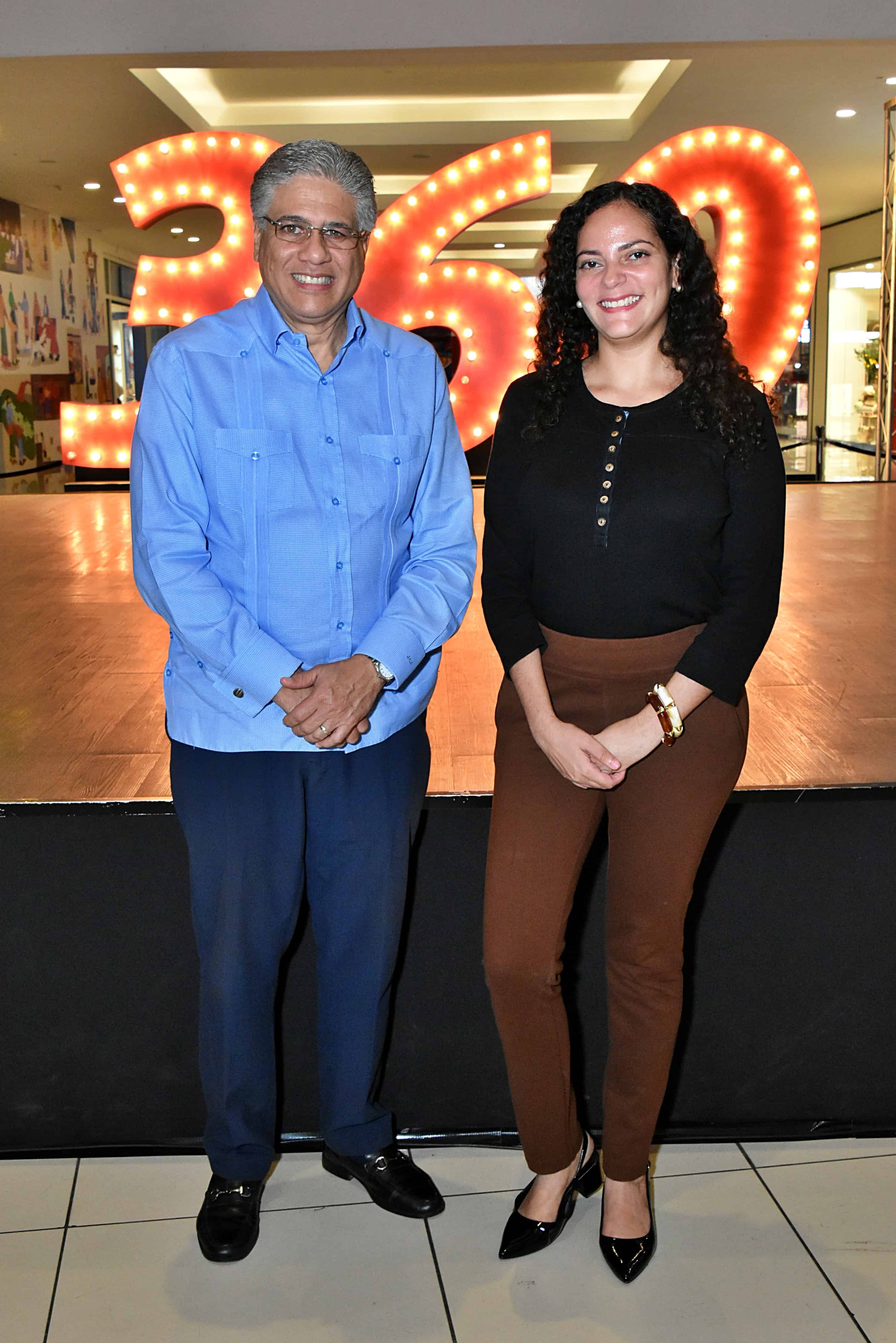 Juan Carlos Contín y Natalie Adams.