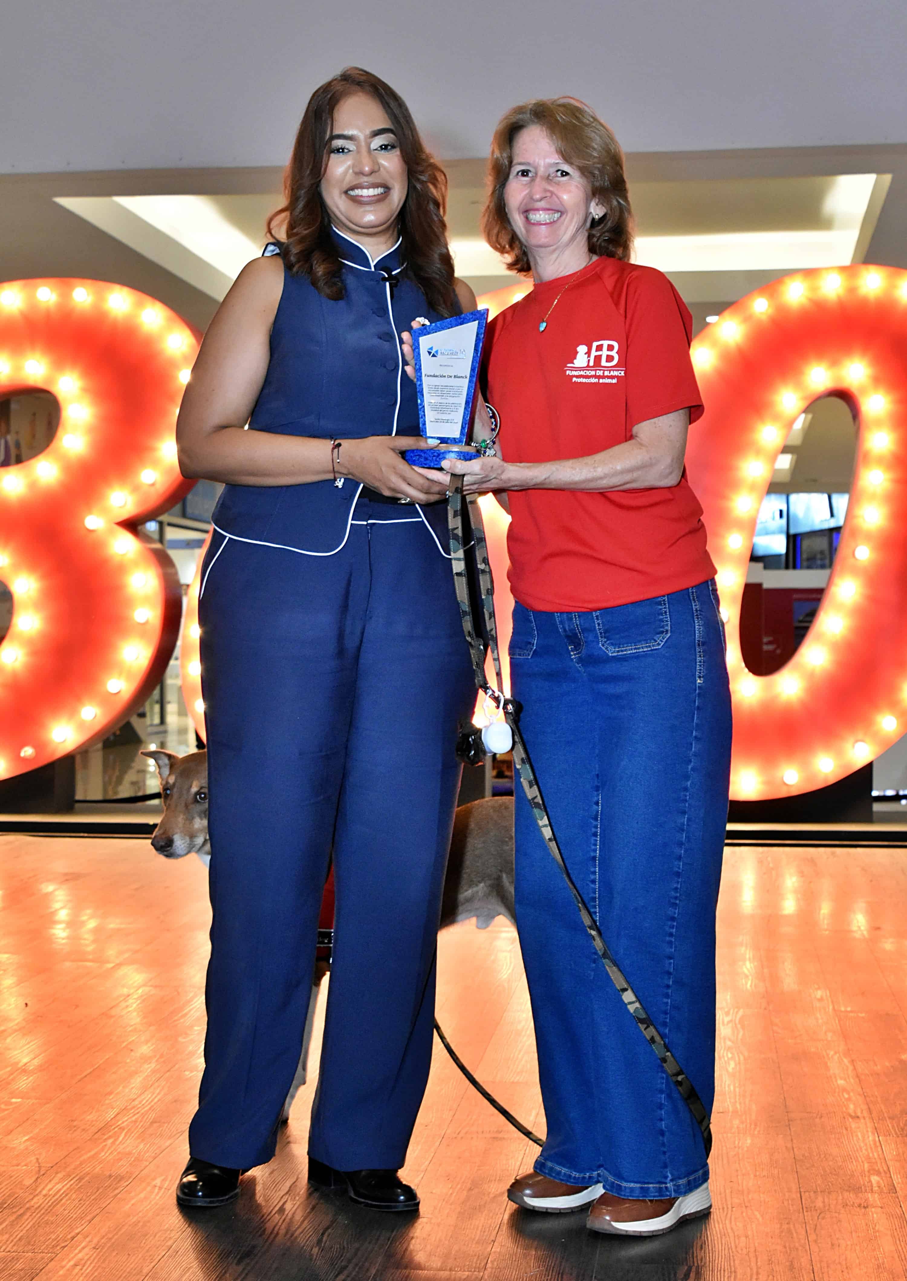 Marisol Fernín e Ivette García.