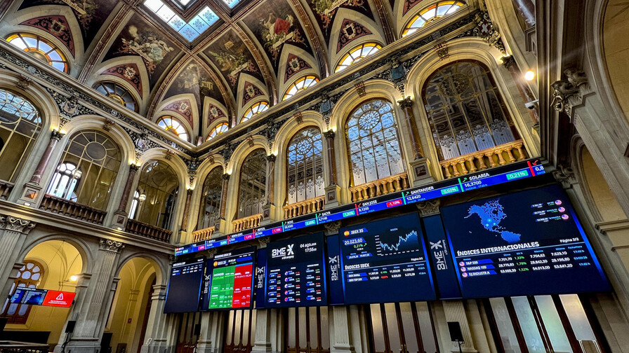 Petr&oacute;leo cae por debajo de los US$80 ante expectativas de reabrir el estrecho de Ormuz
