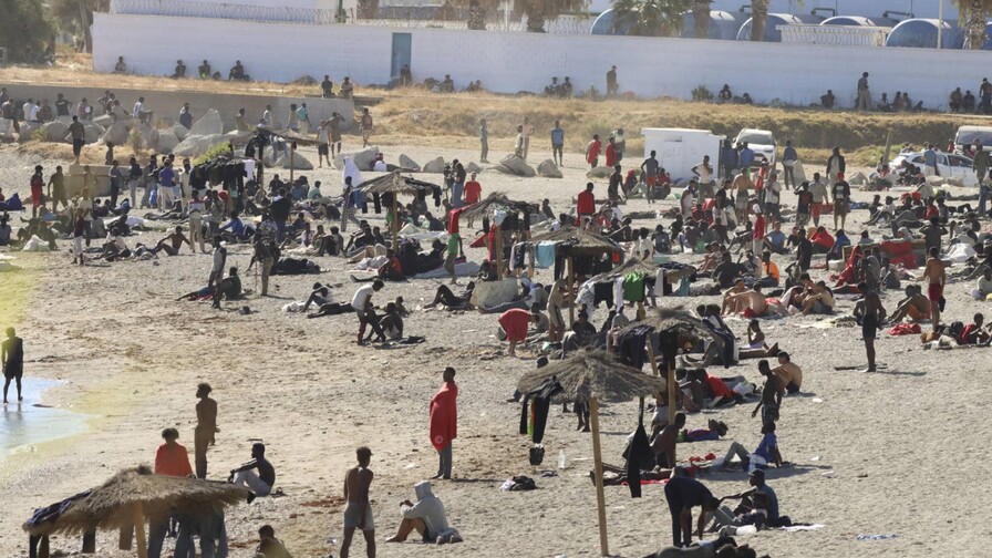 Suben a 75 los muertos en la costa de Ceuta tras la entrada de migrantes desde Marruecos Suben a 75 los muertos en la costa de Ceuta tras la entrada de migrantes desde Marruecos