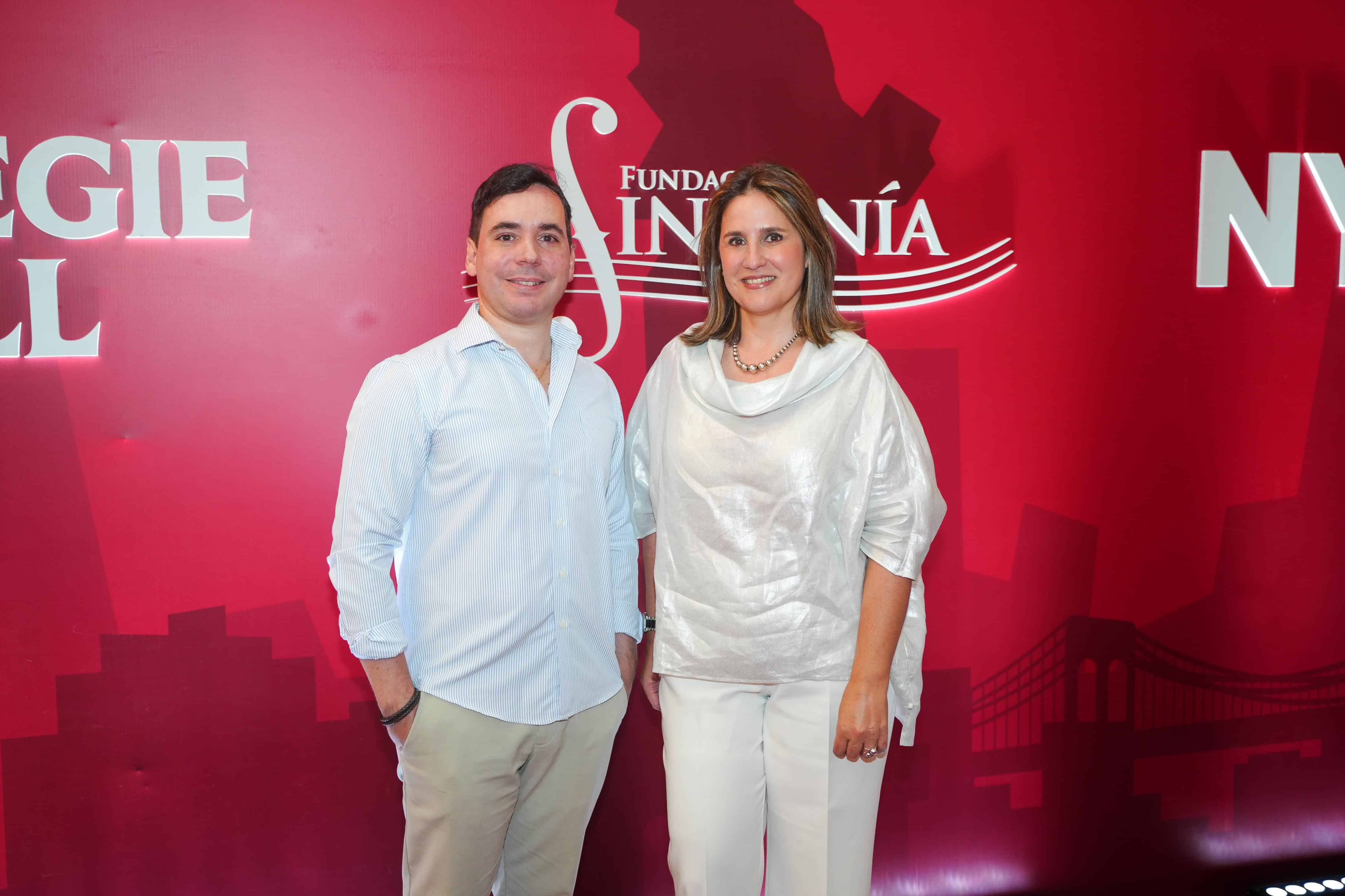 Alaima Gonz&aacute;lez y Oliver Villanuena.