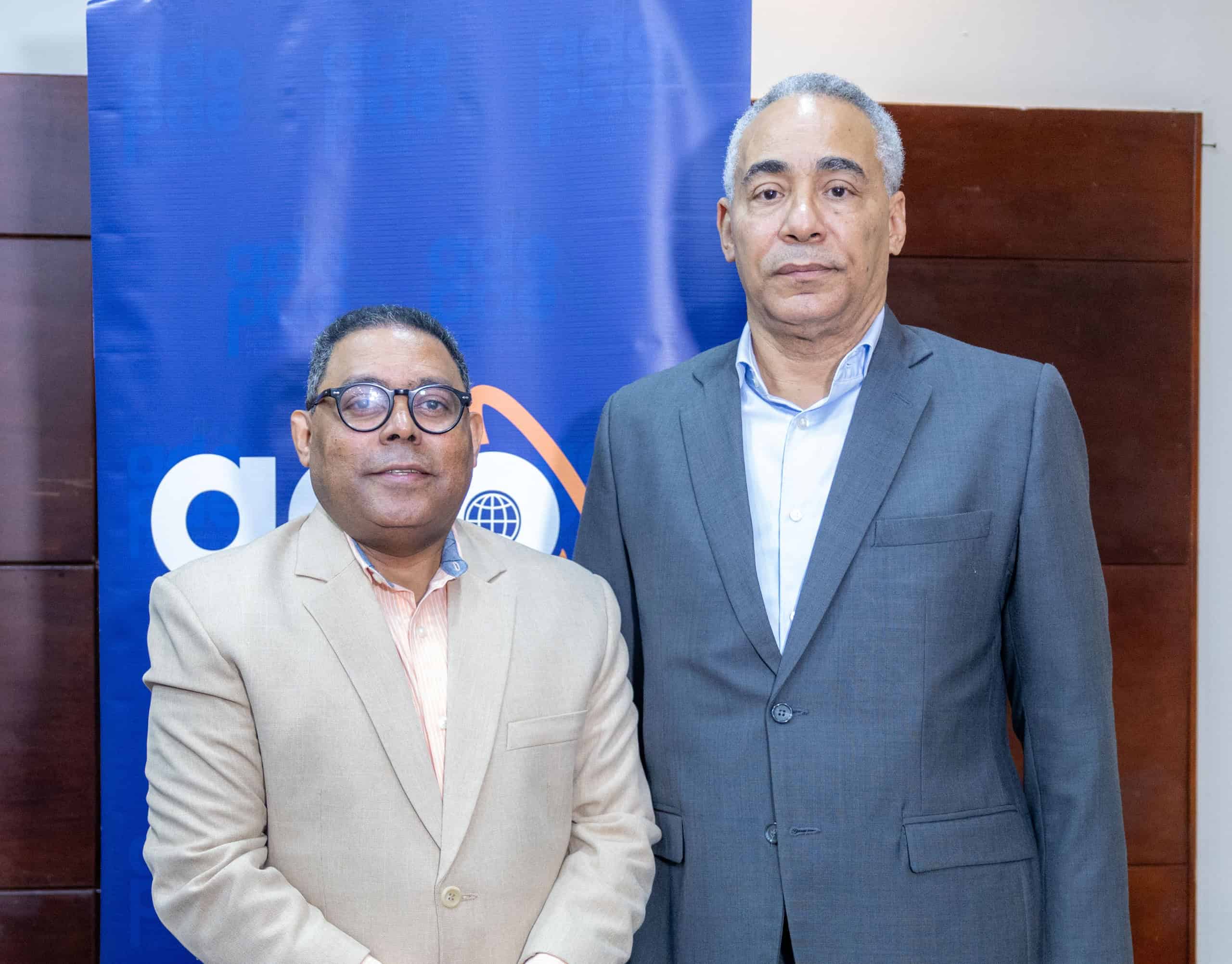 ADOPAE juramenta nueva directiva y anuncia formación en IA y periodismo cultural