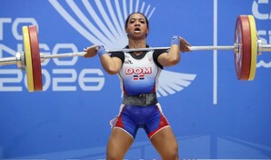 Dahiana Ortiz se ba&ntilde;a de oro en la halterofilia de Santo Domingo 2026