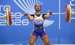 Dahiana Ortiz se ba&ntilde;a de oro en la halterofilia de Santo Domingo 2026