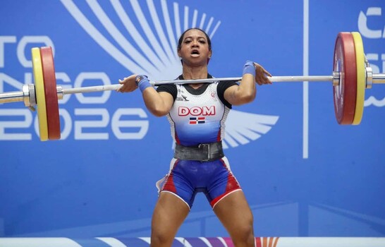 Dahiana Ortiz se ba&ntilde;a de oro en la halterofilia de Santo Domingo 2026