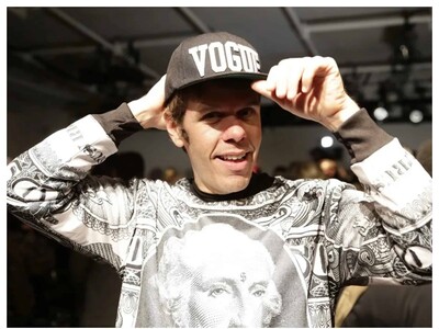 Perez Hilton fue hospitalizado tras autolesionarse durante un en vivo