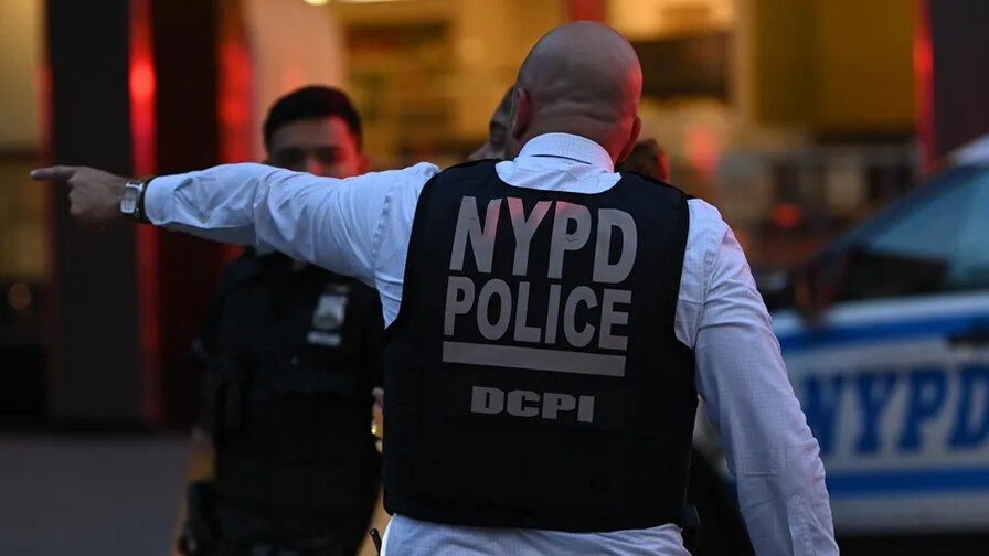 Familia de dominicano asesinado en Nueva York intenta entender qué ocurrió dentro de su apartamento Familia de dominicano asesinado en Nueva York intenta entender qué ocurrió dentro de su apartamento