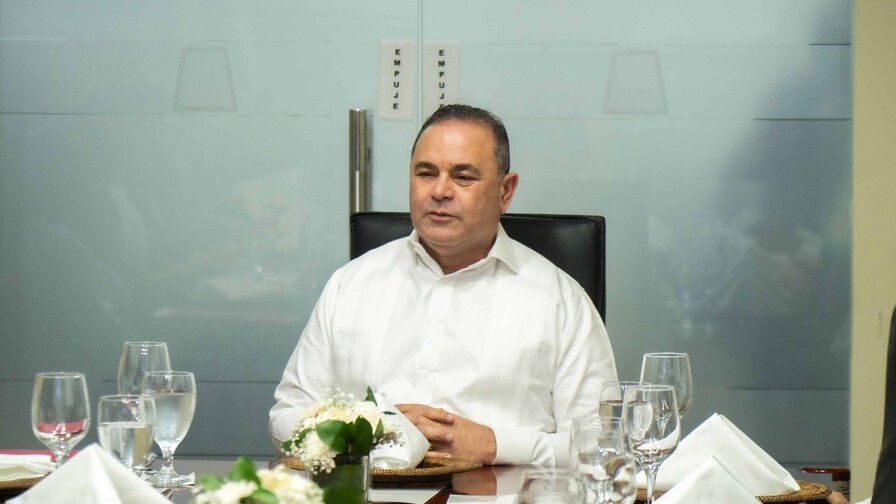 El Gobierno pondr&aacute; en marcha un plan para mecanizar la agricultura a nivel nacional