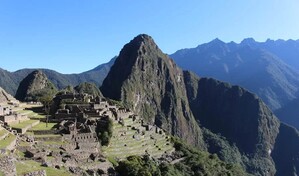 Per&uacute; suspende el servicio de trenes hacia Machu Picchu por un incendio forestal