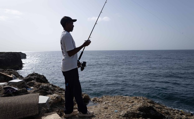 La pesca que a&uacute;n sobrevive en el Malec&oacute;n de Santo Domingo