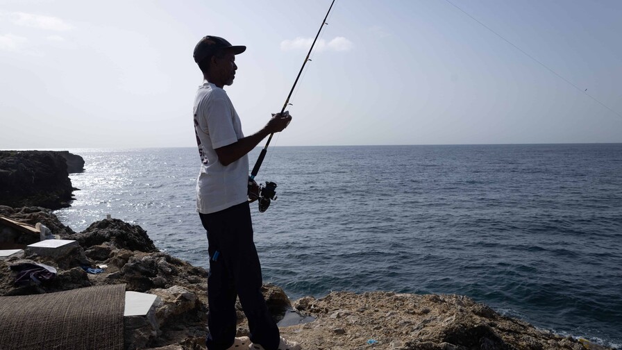 La pesca que a&uacute;n sobrevive en el Malec&oacute;n de Santo Domingo