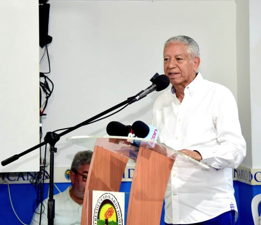El PRD deposita padrón ante la JCE con 212,744 afiliados El PRD deposita padrón ante la JCE con 212,744 afiliados