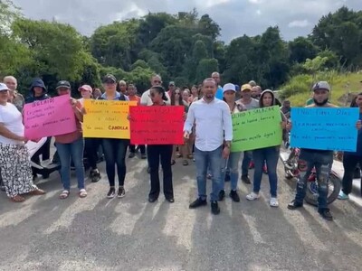 Protestas en Santiago por finalización de carretera