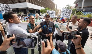 Activistas piden a mesa de di&aacute;logo elecci&oacute;n inmediata de nuevo ente electoral venezolano