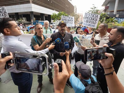 Activistas piden a mesa de diálogo elección "inmediata" en Venezuela