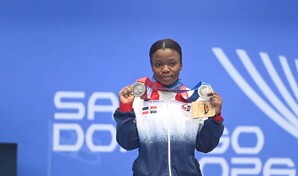 Alicia Feliz se lleva dos medallas de plata en halterofilia durante Juegos Centroamericanos