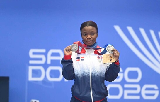 Alicia Feliz se lleva dos medallas de plata en halterofilia durante Juegos Centroamericanos