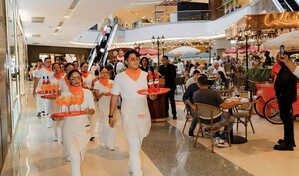 Aperol Spritz presenta su nueva botella en Rep&uacute;blica Dominicana