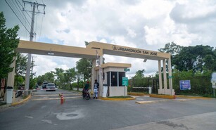Ladrones de piezas de veh&iacute;culos azotan la urbanizaci&oacute;n San Jos&eacute; en Santo Domingo Norte