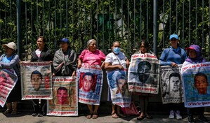 Detienen a exgobernador de Guerrero por el caso de los 43 estudiantes de Ayotzinapa