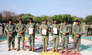 Ej&eacute;rcito condecora a tres soldados que rechazaron soborno tras ocupar 16,800 d&oacute;lares a dos haitianos