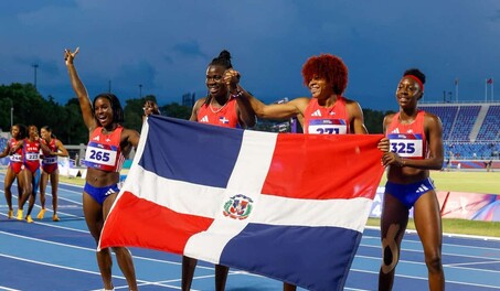 El relevo femenino 4x100 le da a RD su onceava medalla de oro en atletismo con nuevo r&eacute;cord
