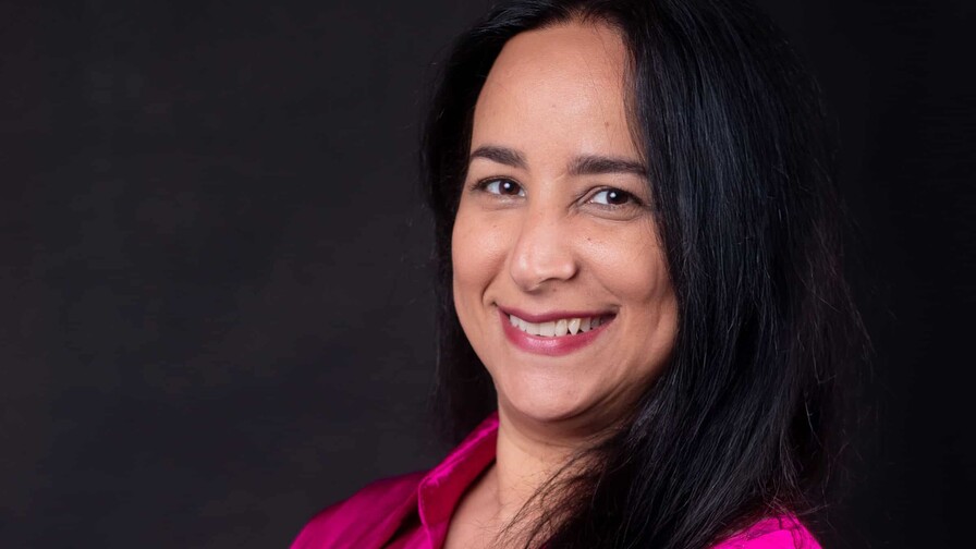 Las puntadas de luz de Geraldine de Santis