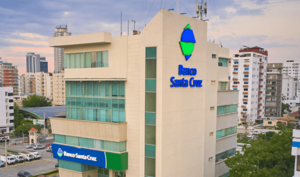 Feller Rate ratifica calificaci&oacute;n de Banco Santa Cruz en AA- y eleva sus perspectivas a "positiva"