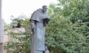 Santo Domingo conmemora sus 528 a&ntilde;os con la inauguraci&oacute;n de una escultura de su santo patrono