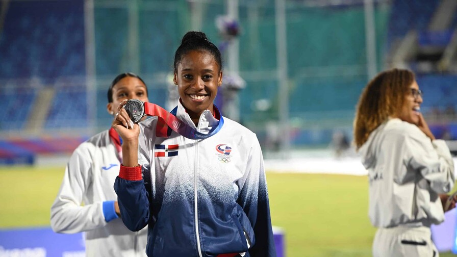 Evelina Minaya logra la plata en el salto largo de Santo Domingo 2026 Evelina Minaya logra la plata en el salto largo de Santo Domingo 2026