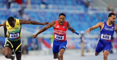 Rep&uacute;blica Dominicana vuela al oro en el relevo masculino 4x100 metros