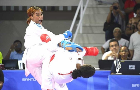 Thal&iacute;a Terrero conquista el oro en los 55 kilos del karate