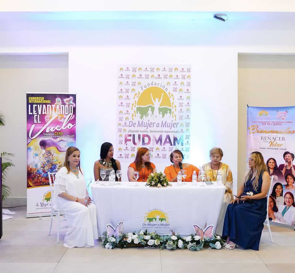 Panel del segundo d&iacute;a del congreso.