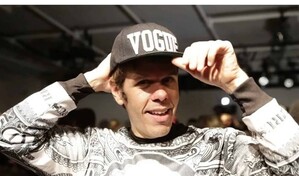 Familia de Perez Hilton confirma que recibe tratamiento m&eacute;dico tras incidente en vivo