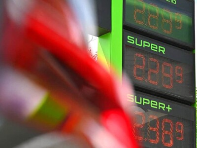 Texas oil rises 2.75% to $77.29 amid Strait of Hormuz deal hopes