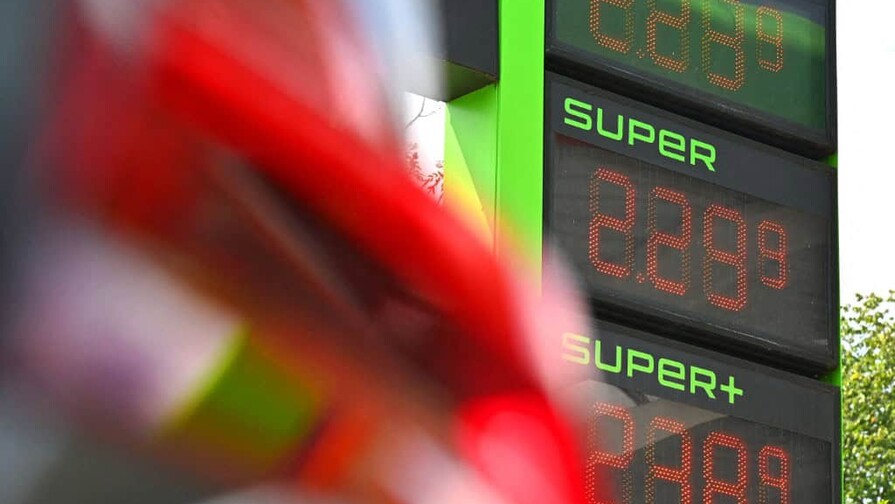 El petróleo de Texas sube un 2.75 %, hasta 77.29 dólares, a la espera de avances en Ormuz El petróleo de Texas sube un 2.75 %, hasta 77.29 dólares, a la espera de avances en Ormuz
