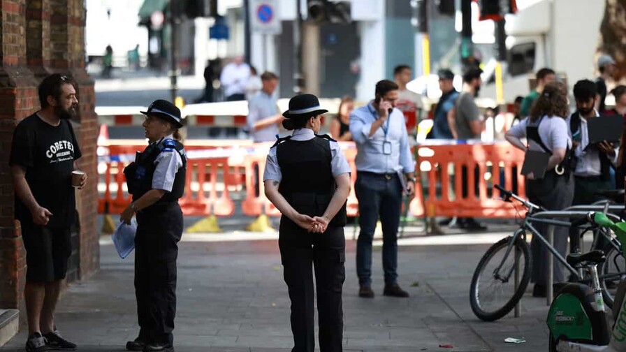 Una mujer, acusada formalmente de apuñalar a cuatro hombres en Covent Garden, centro de Londres Una mujer, acusada formalmente de apuñalar a cuatro hombres en Covent Garden, centro de Londres