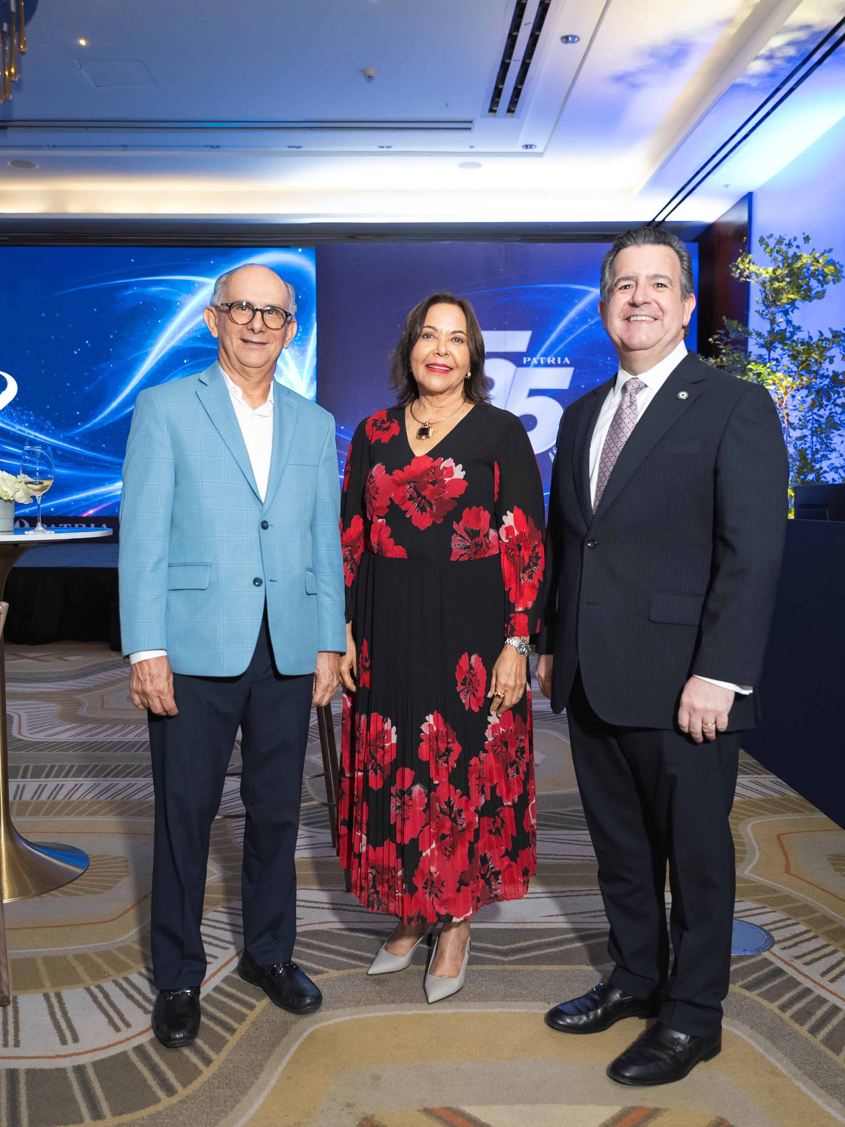 Ruben Sánchez, Milagros De Los Santos y Ricardo Feris.