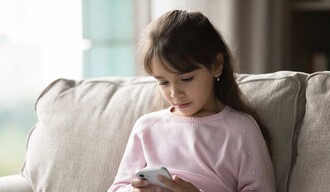 La violencia contra las ni&ntilde;as y adolescentes cambi&oacute; de escenario, no de origen
