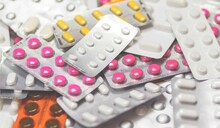 Reumat&oacute;logos proponen incluir m&aacute;s enfermedades en cobertura de medicamentos de alto costo