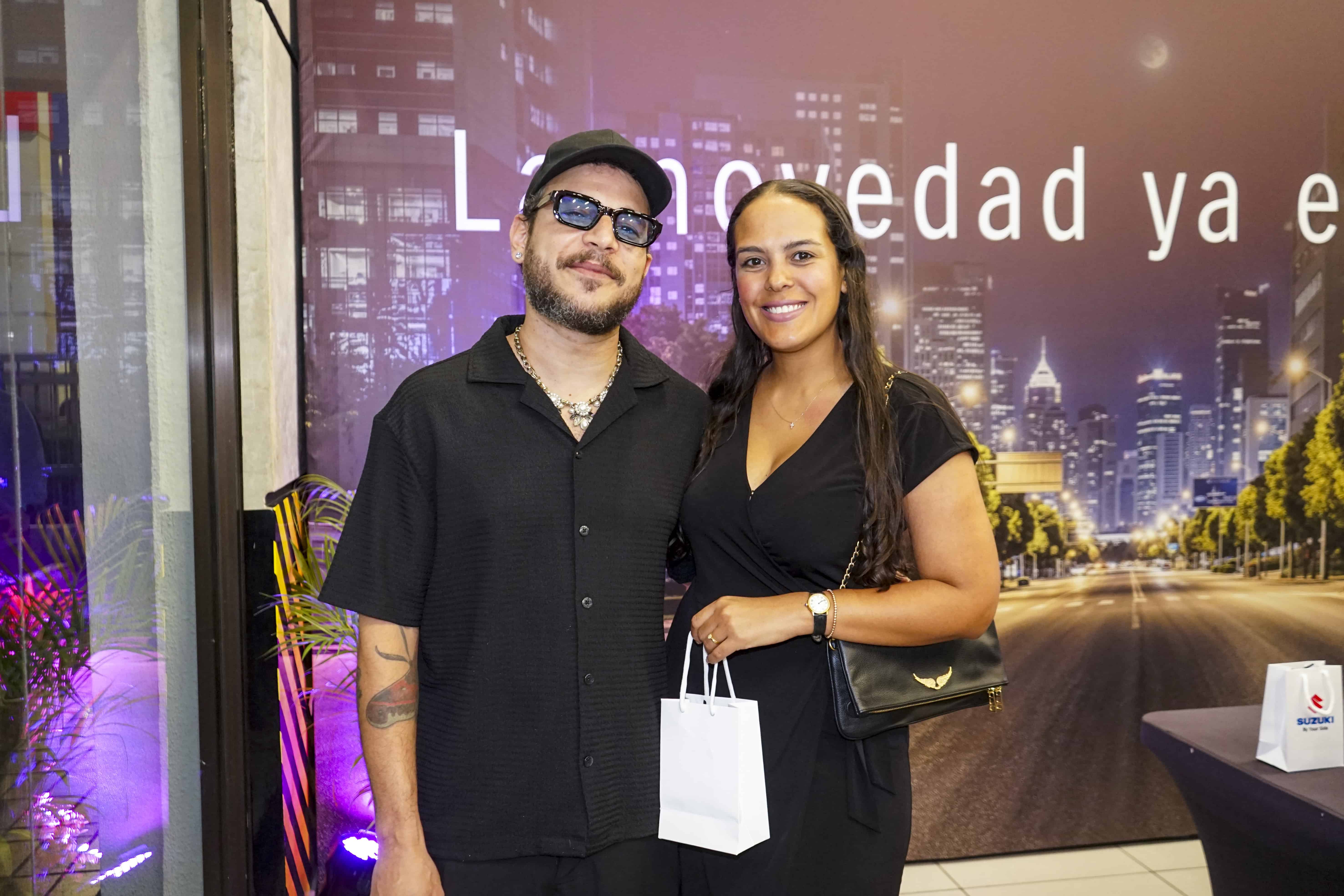 Riccie Oriach y Lara Cáceres.