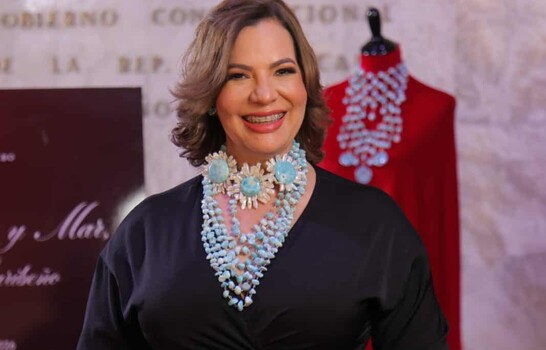 Gisselle Mancebo presenta la colecci&oacute;n "Cielo, Tierra y Mar Delirio Caribe&ntilde;o"