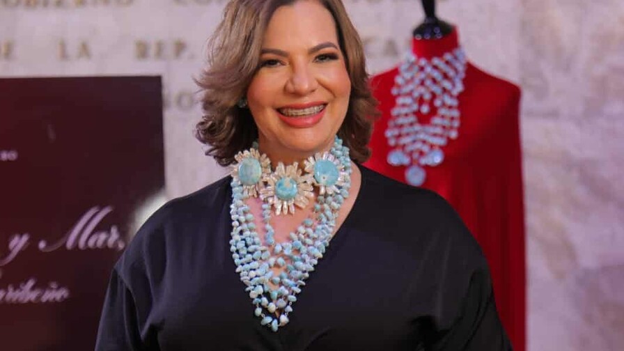 Gisselle Mancebo presenta la colección “Cielo, Tierra y Mar Delirio Caribeño”