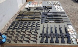 Ocupan arsenal de 109 armas de fuego durante operativos en Barahona y otras provincias
